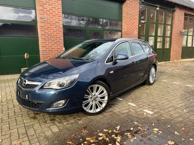 Opel Astra Sports Tourer 1.6 Turbo OPC Line