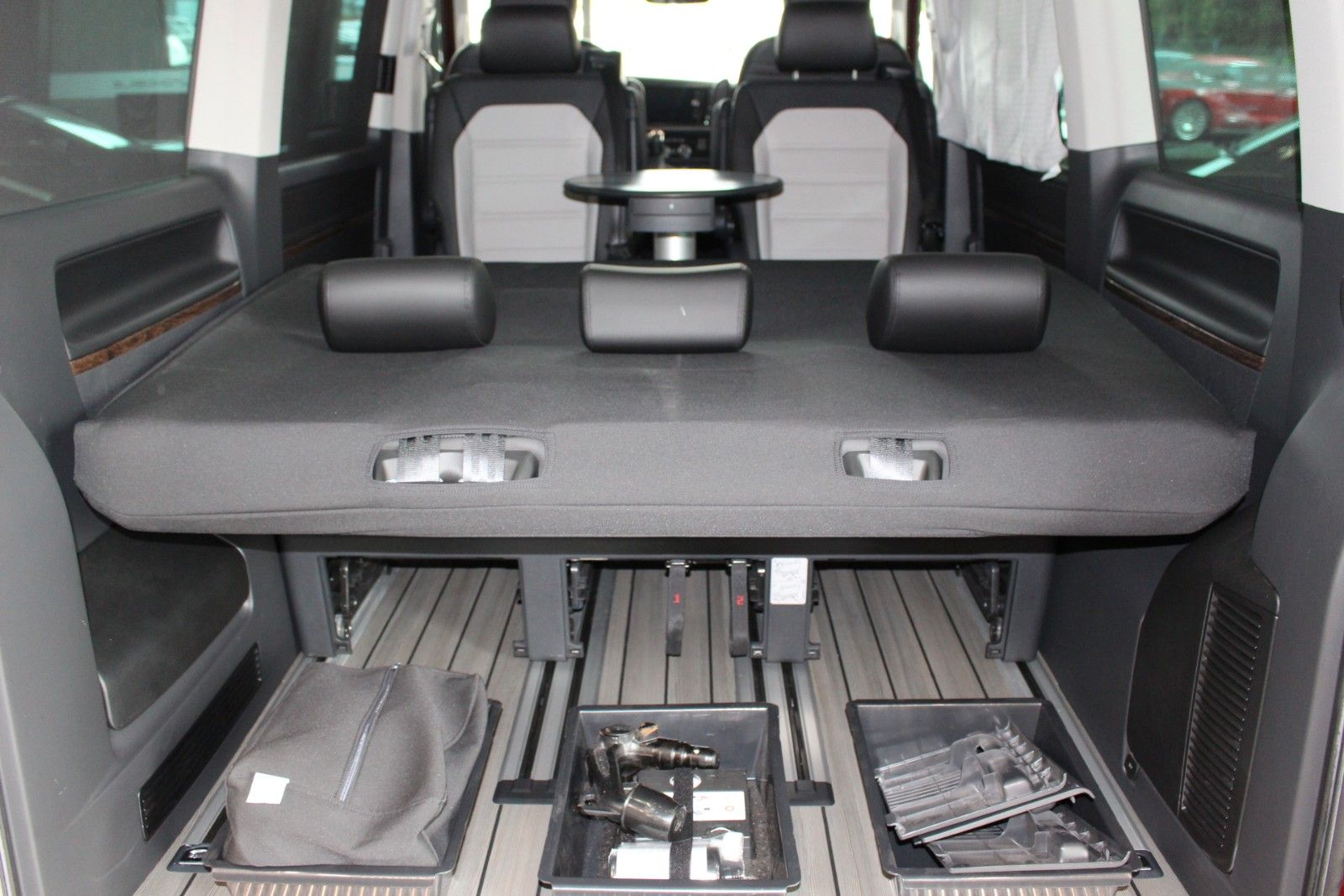 Fahrzeugabbildung Volkswagen T6.1 Multivan Highline*Standh.AHK*Kamera