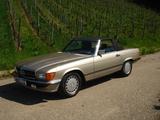 Mercedes-Benz SL 300 rauchsilbermetallic - Mercedes-Benz SL aus dem Jahr 1988