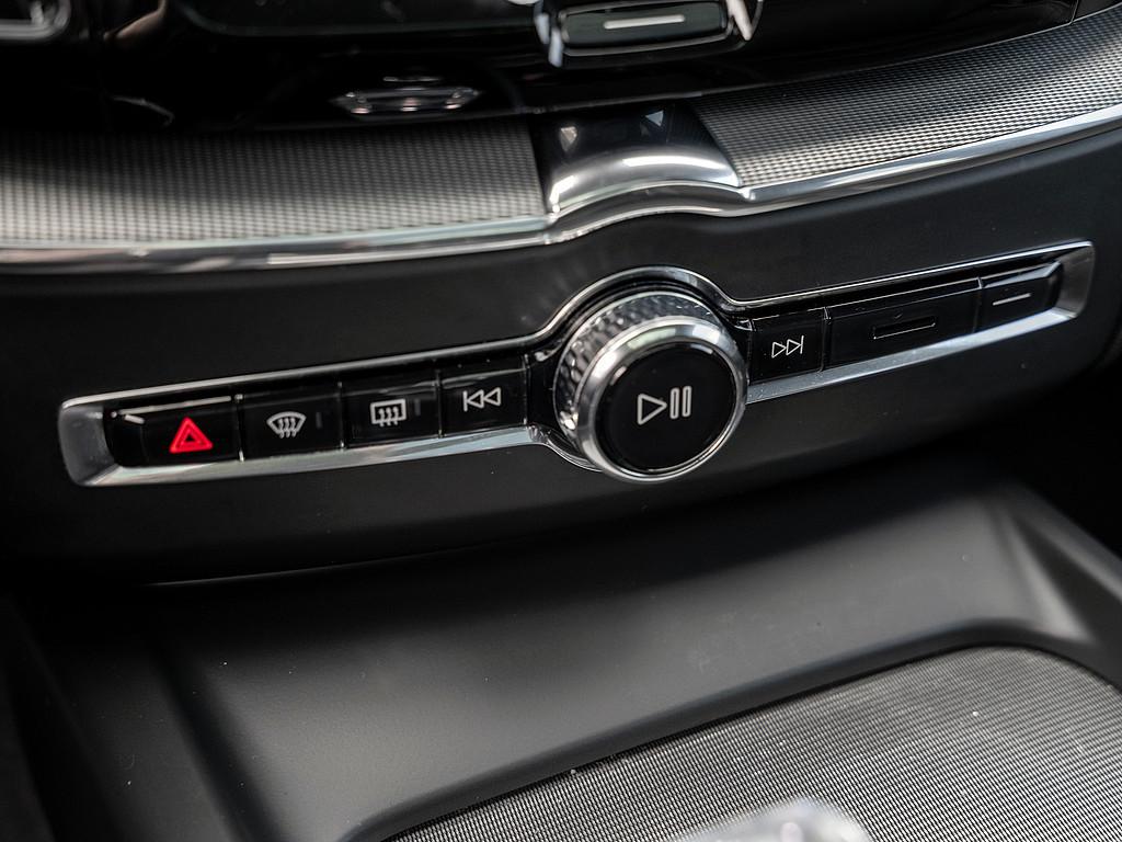Volvo XC60 B5 AWD Ultimate Dark, миниатюра 18