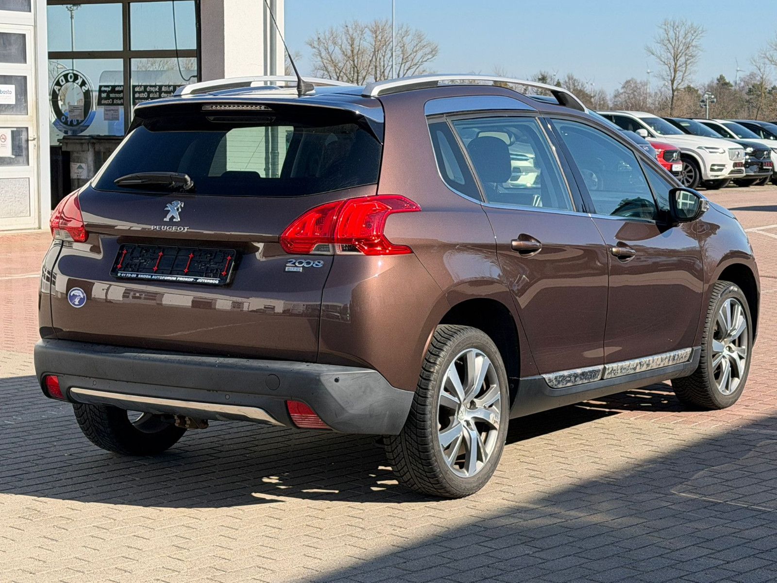 Fahrzeugabbildung Peugeot 2008 Allure