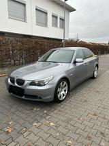 BMW 523i A  - gebrauchte BMW 5er Reihe aus dem Jahr 2006