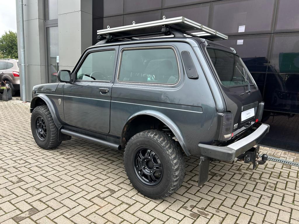 Lada Niva