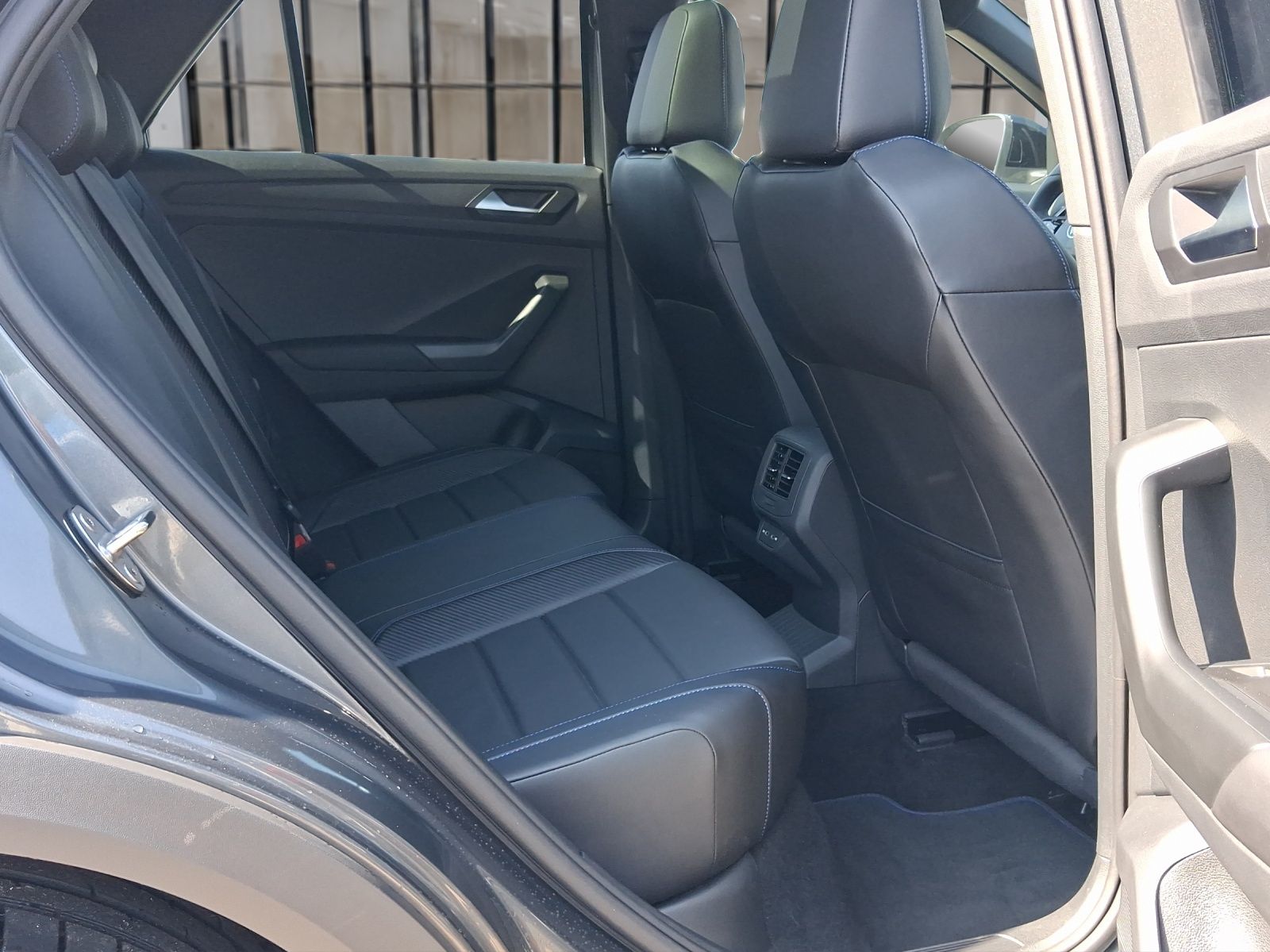 Volkswagen T-Roc - Bild 10