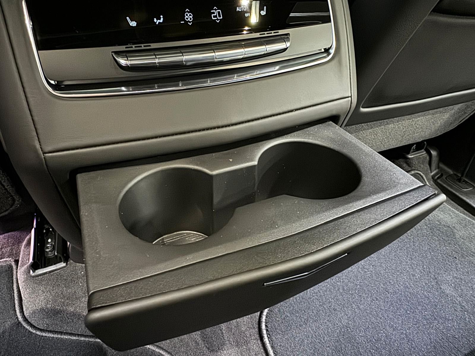 Fahrzeugabbildung Cadillac 2026 ESCALADE SPORT PLATINUM 6.2 V8-HUD-NIGHT V