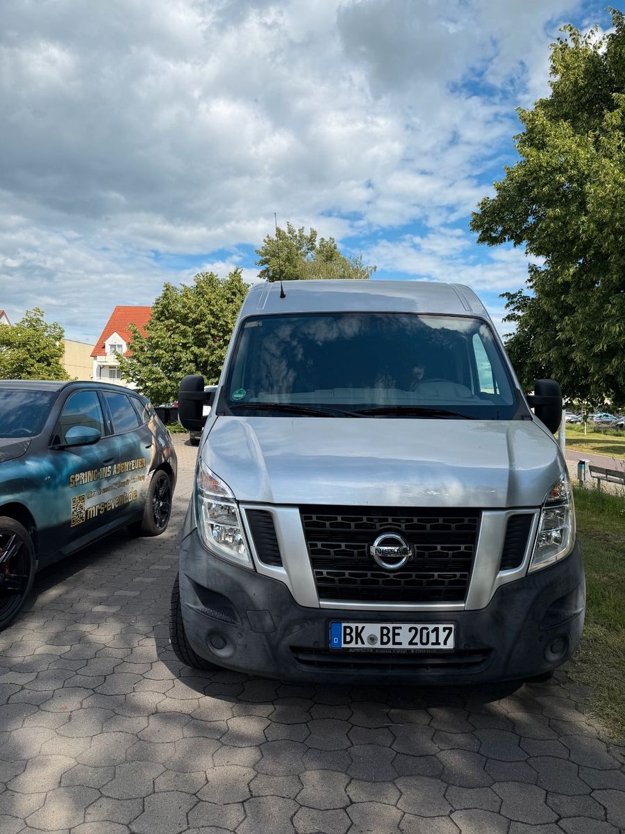 NISSAN NV400