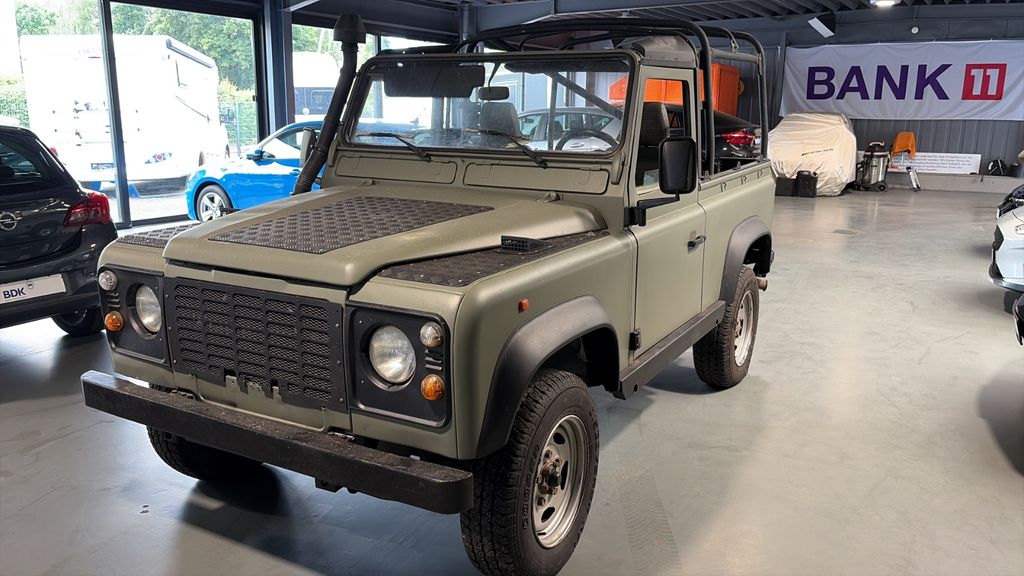 Land Rover Defender