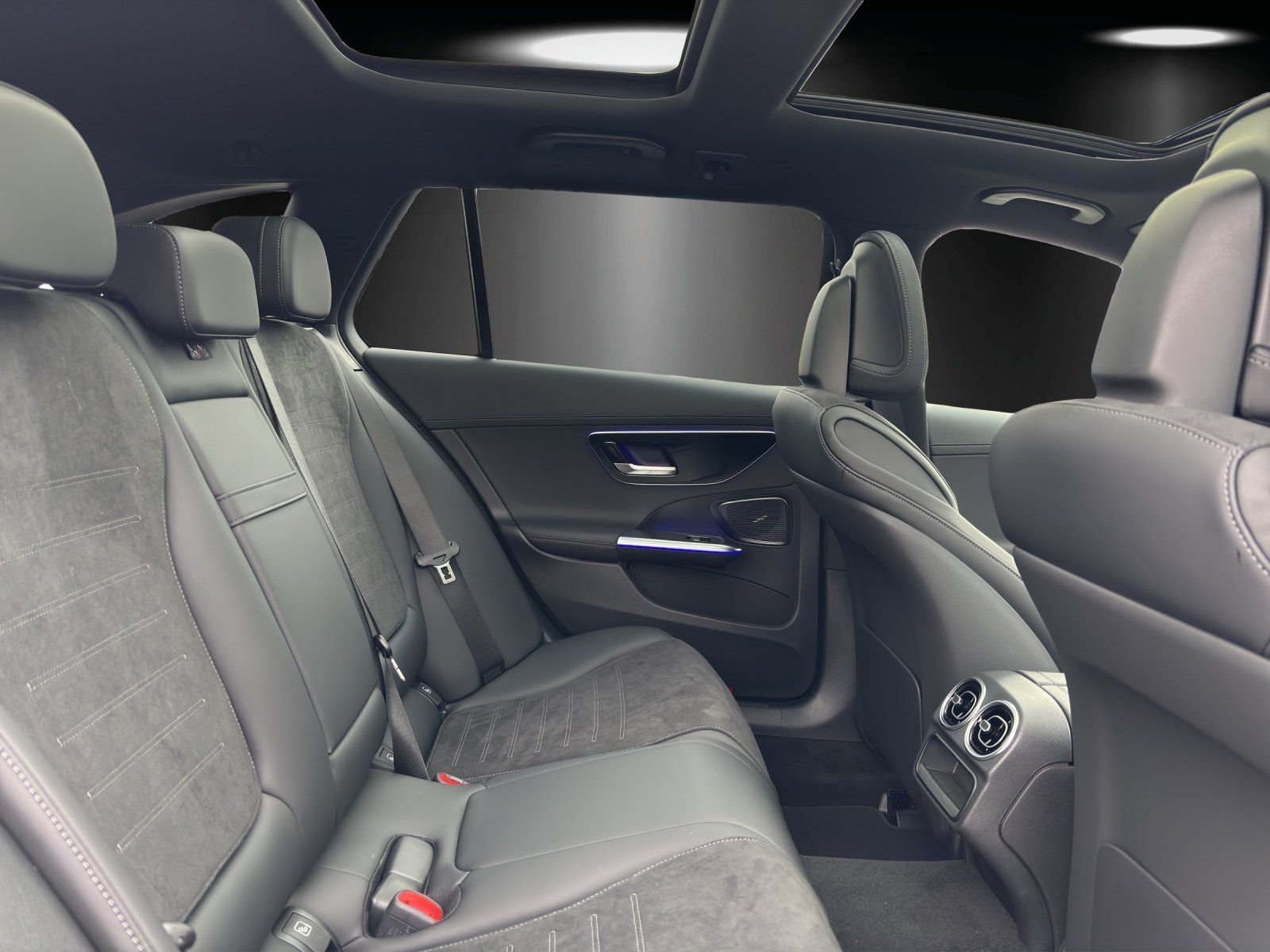 Fahrzeugabbildung Mercedes-Benz C 220 d T AMG Memory AHK DigLight 360° KeyGo