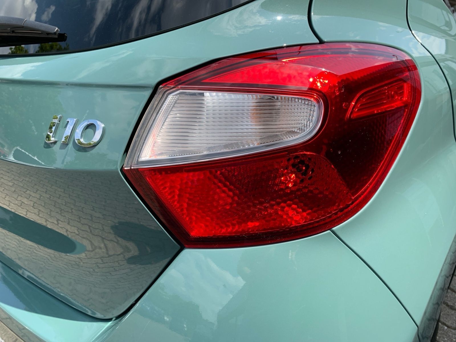Fahrzeugabbildung Hyundai i10 1.0 Edition 30 1 Hand 8xbereift