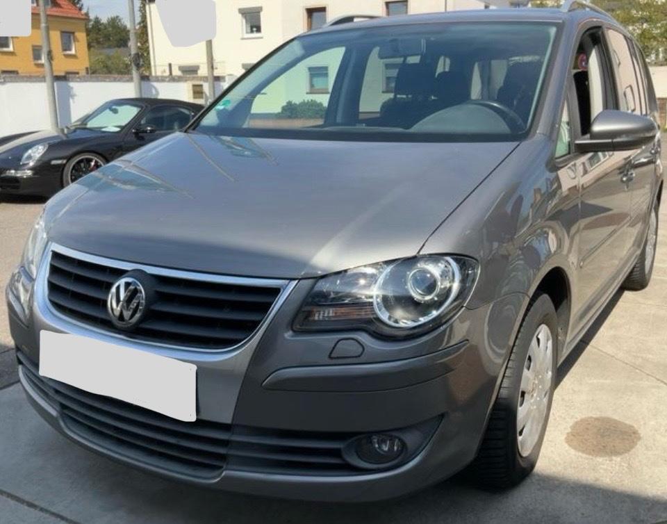 Volkswagen Touran Freestyle 1.9TDI*2.HAND*AHK*NAVI*