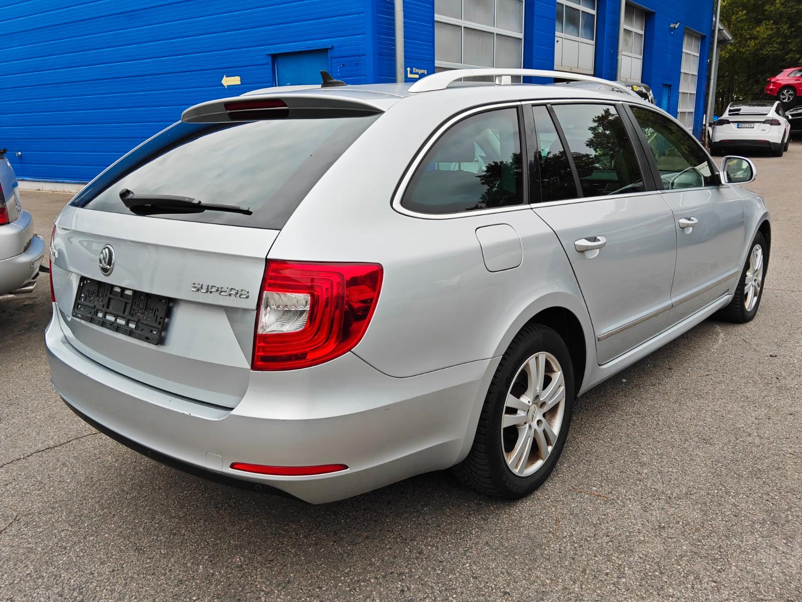 Skoda Superb 2014 — interior
