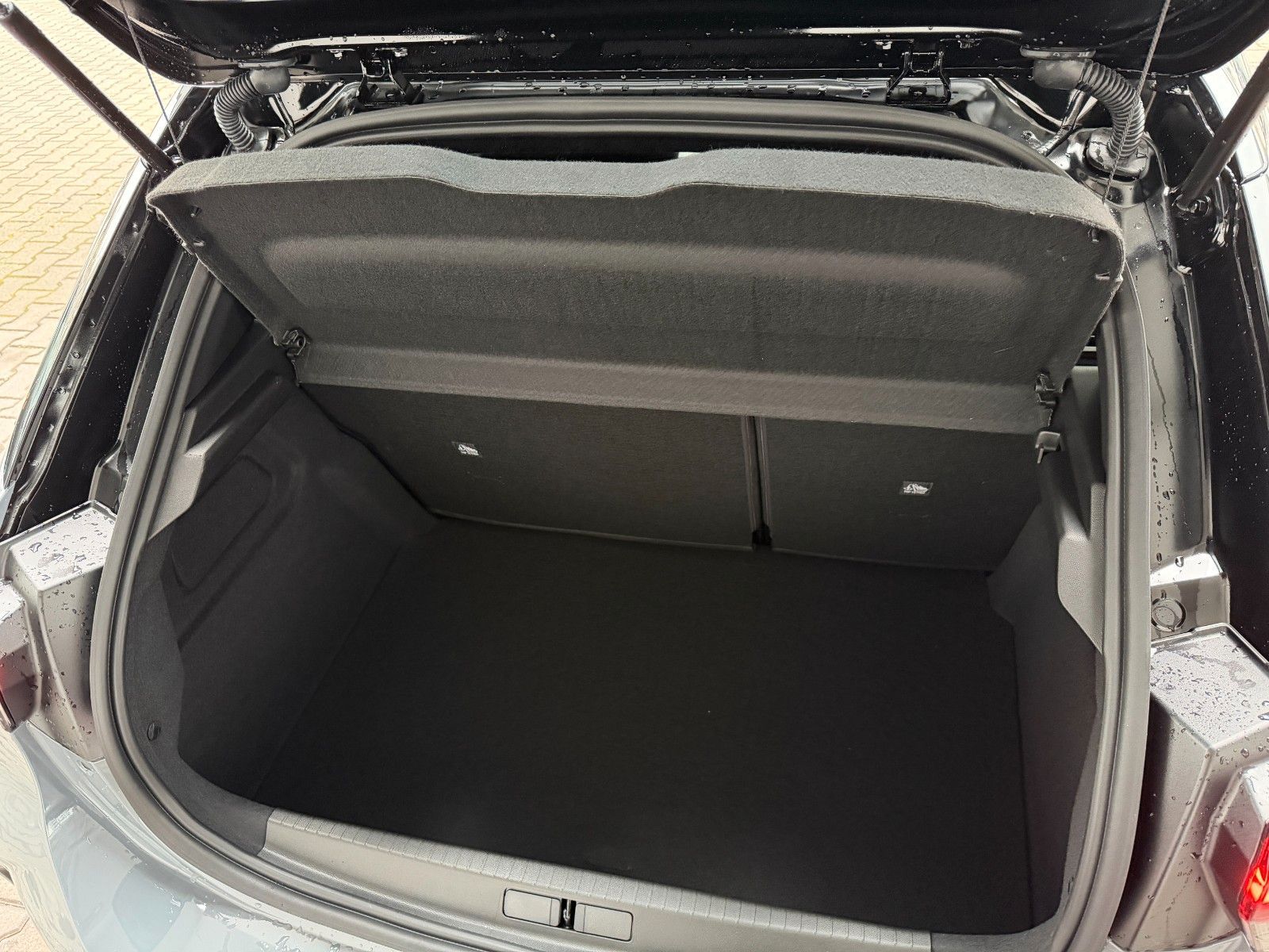 Fahrzeugabbildung Opel Corsa F e - Long Range GS Kamera,LED,Navi,SHZ,LM