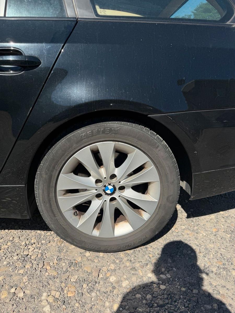 BMW 525 2009 — photo 13