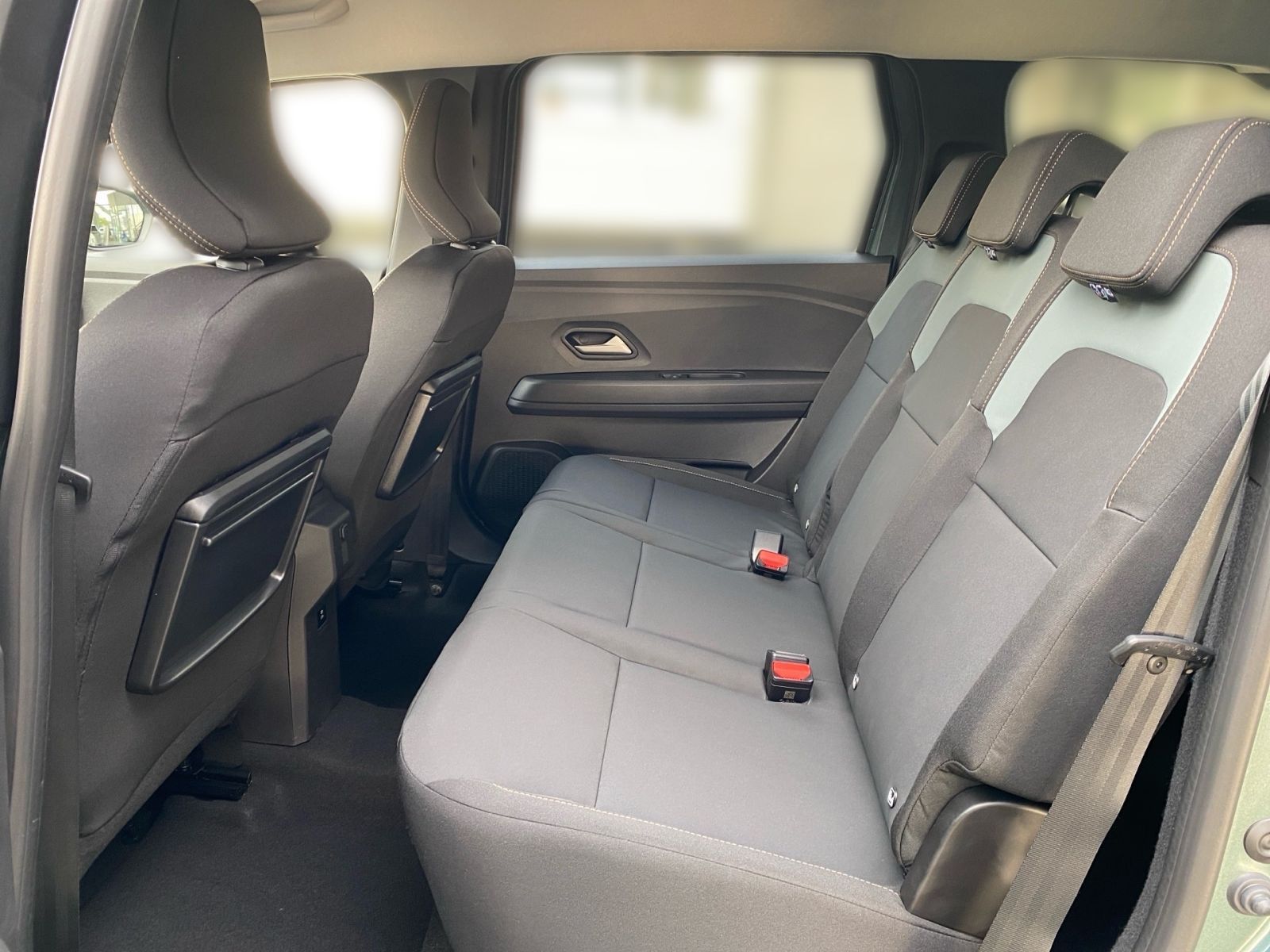 Fahrzeugabbildung Dacia Jogger Extreme Hybrid 155 Automatik *NAVI*SINTER