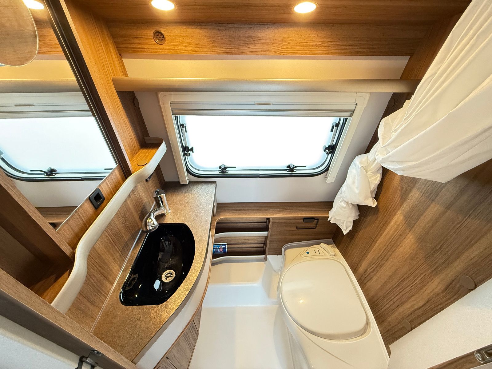 Fahrzeugabbildung HYMER / ERIBA / HYMERCAR Touring 530 - 1.Hand - Vollausstattung!