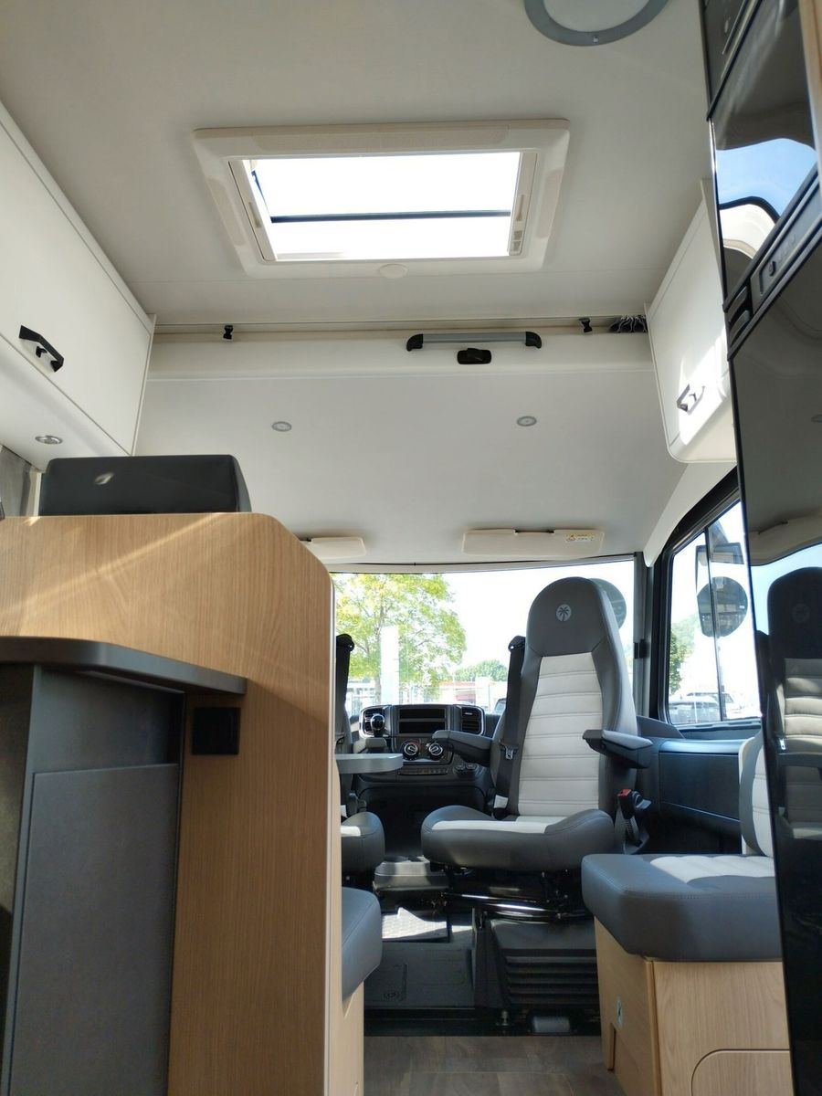 Fahrzeugabbildung Sunlight Adventure I 68 180PS,Aut.Combi6E,4,4