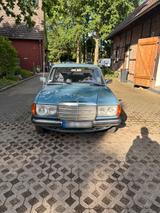 Mercedes-Benz W123 200D Automatik - Mercedes-Benz Diesel Gebrauchtwagen aus dem Jahr 1981