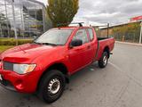 Mitsubishi L200 Klima Allrad Tüv Anhenger Kupplung - rote Mitsubishi L200
