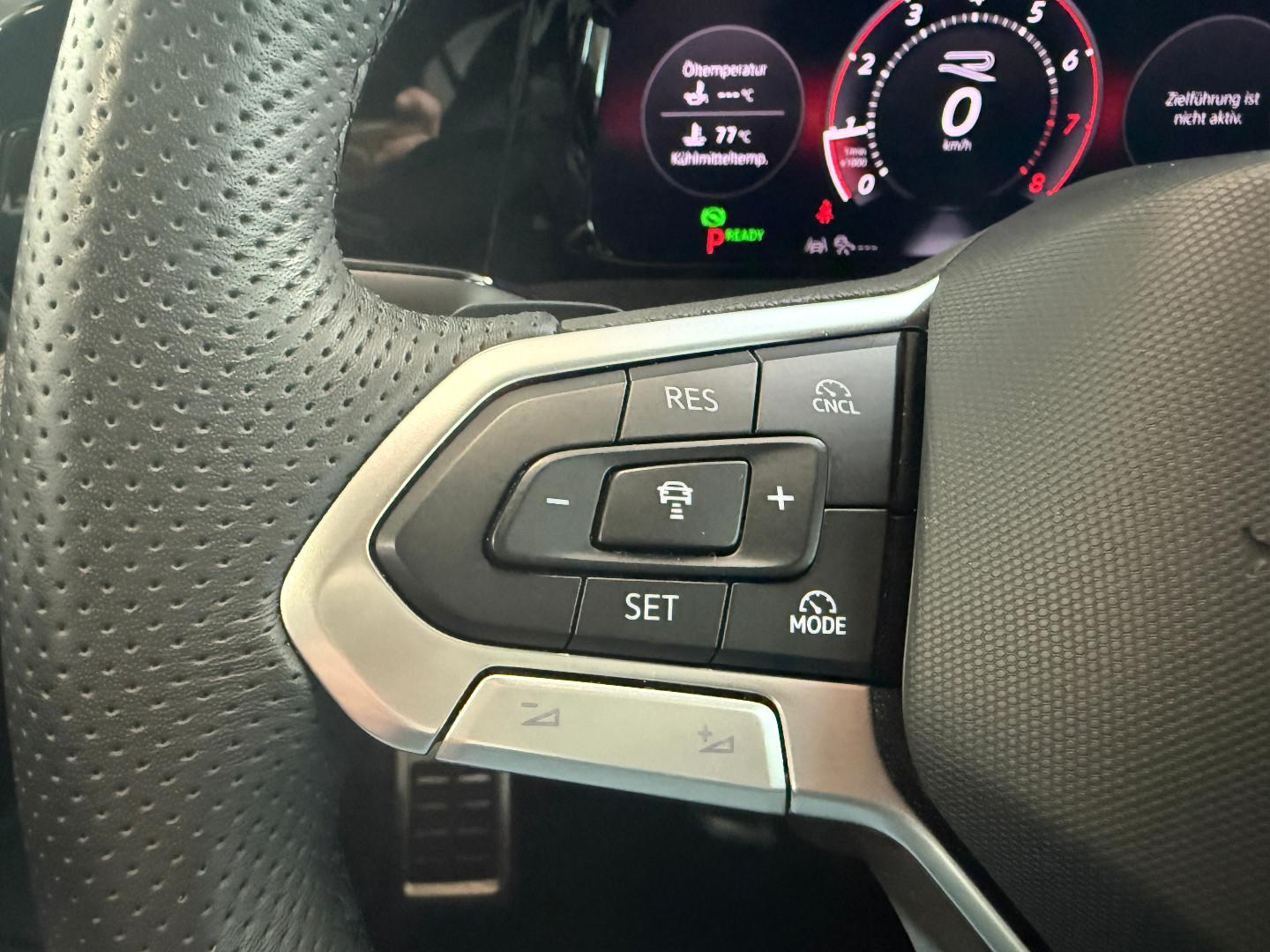 Volkswagen Golf VIII 1.5 eTSI R-Line ACC KAMERA, миниатюра 24