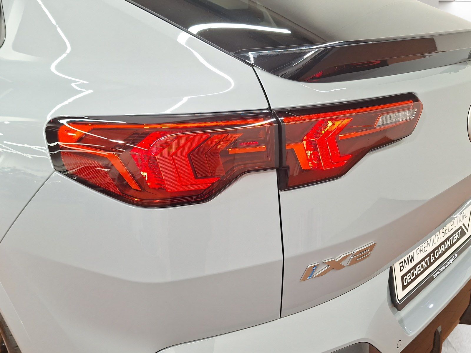 BMW iX2 - Bild 10