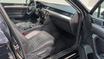 Volkswagen Passat 2.0 TDI Elegance ACC+KAM+MATRIX+AHK