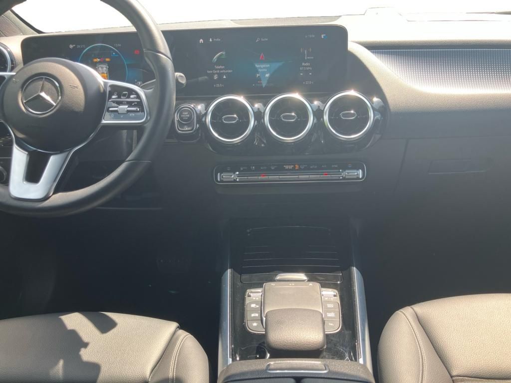 Fahrzeugabbildung Mercedes-Benz GLA 200 Kamera*LED-High Performance Scheinwerfer