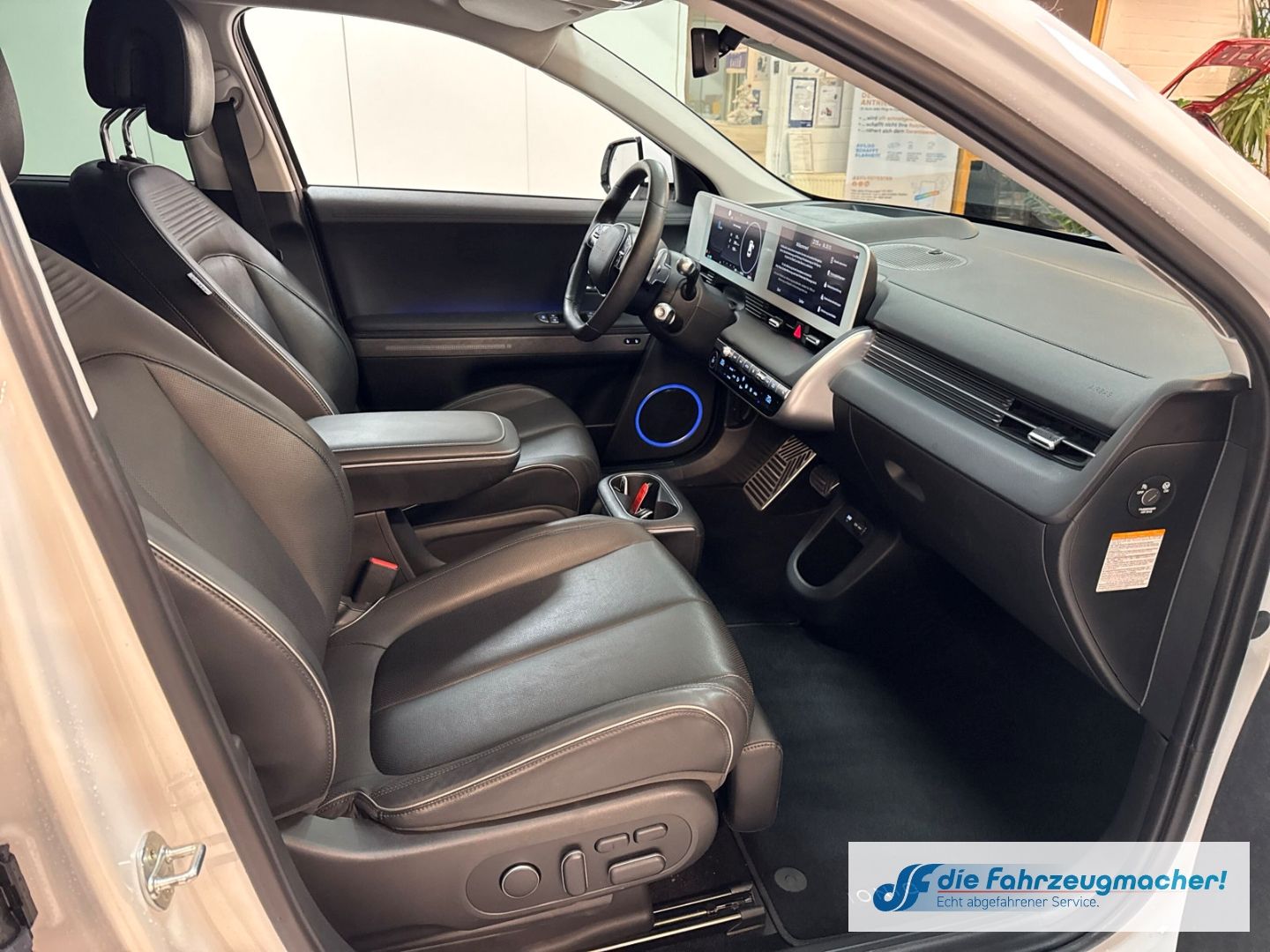 Fahrzeugabbildung Hyundai IONIQ 5 Uniq Elektro HUD El. Fondsitzverst. Navi