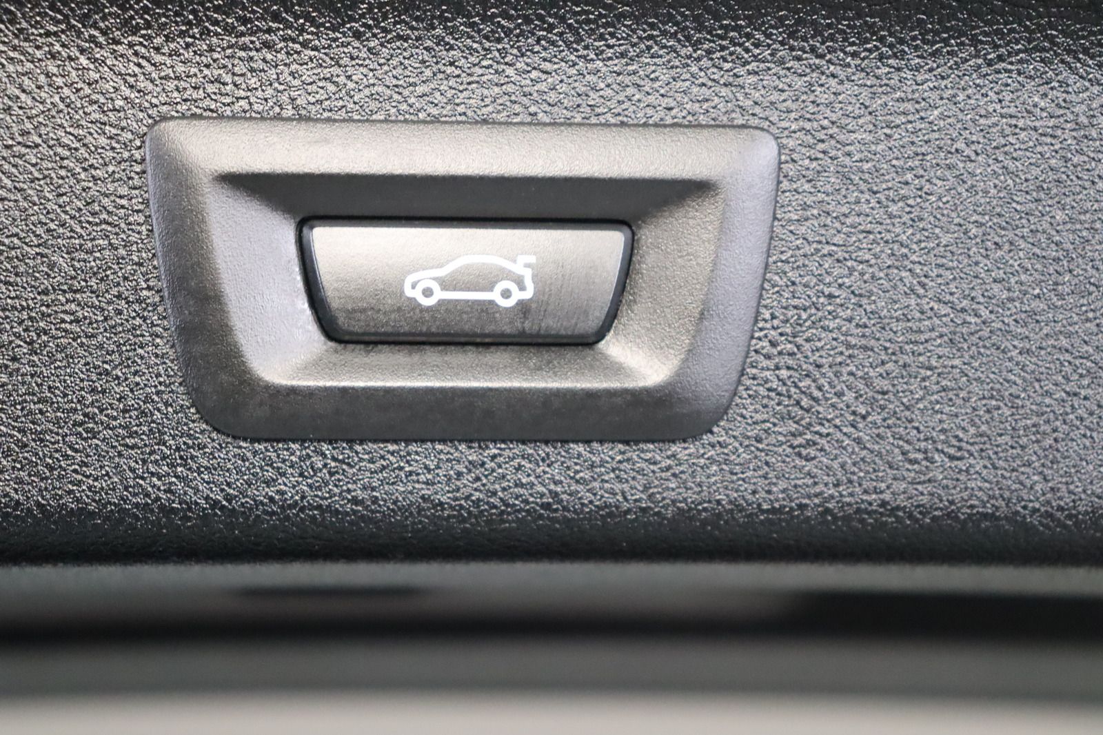 Fahrzeugabbildung BMW 530 d xDrive Sport Line * LED * HUD * Touring