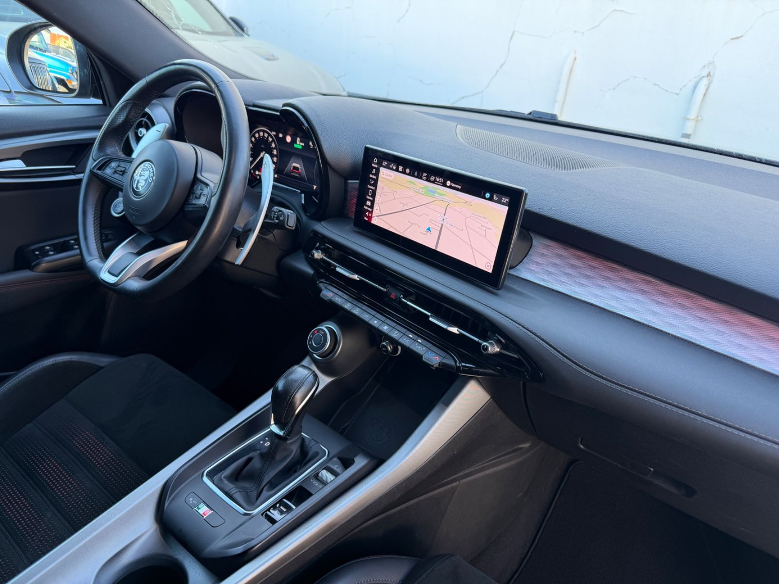 Fahrzeugabbildung Alfa Romeo Tonale Edizione Speciale/DNA/ACC/APPLE-CAR