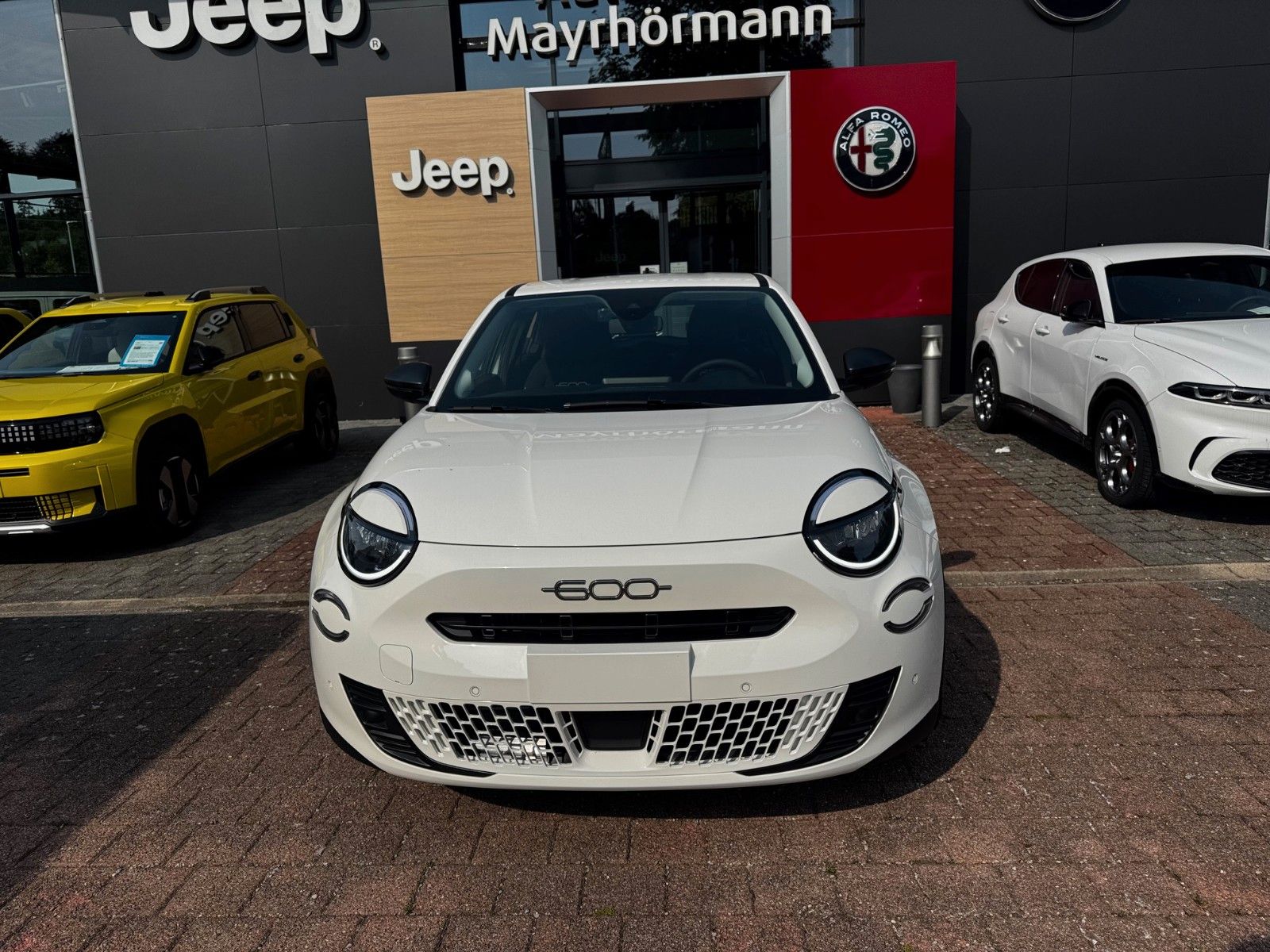 Fahrzeugabbildung Fiat 600 1.2 Automatik 100PS Sonderedi. NAVI KAMERA