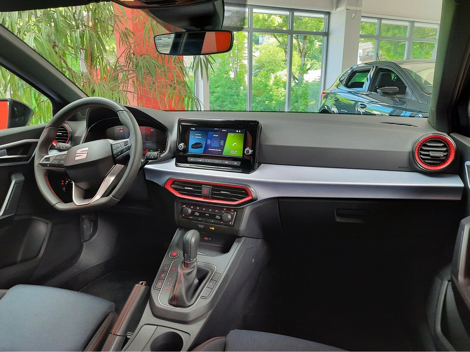 Fahrzeugabbildung SEAT Ibiza FR TSI DSG *Cam*LED*Sitzhzg*PDC*APP*ACC*