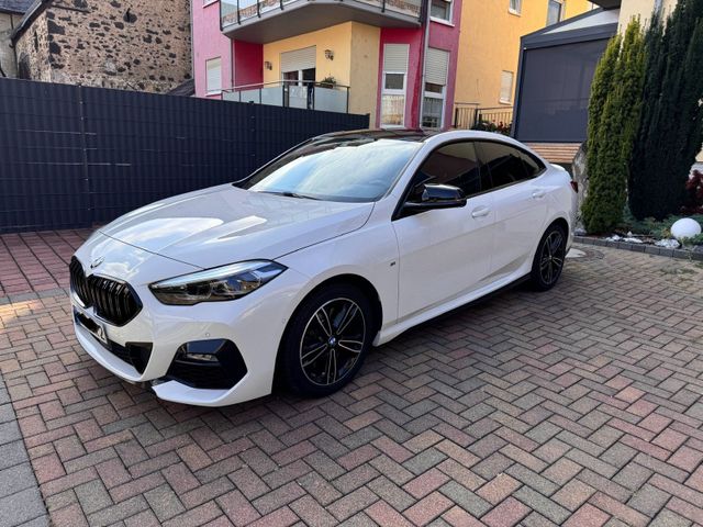 BMW 220d Gran Coupe M sport   R.Kamera