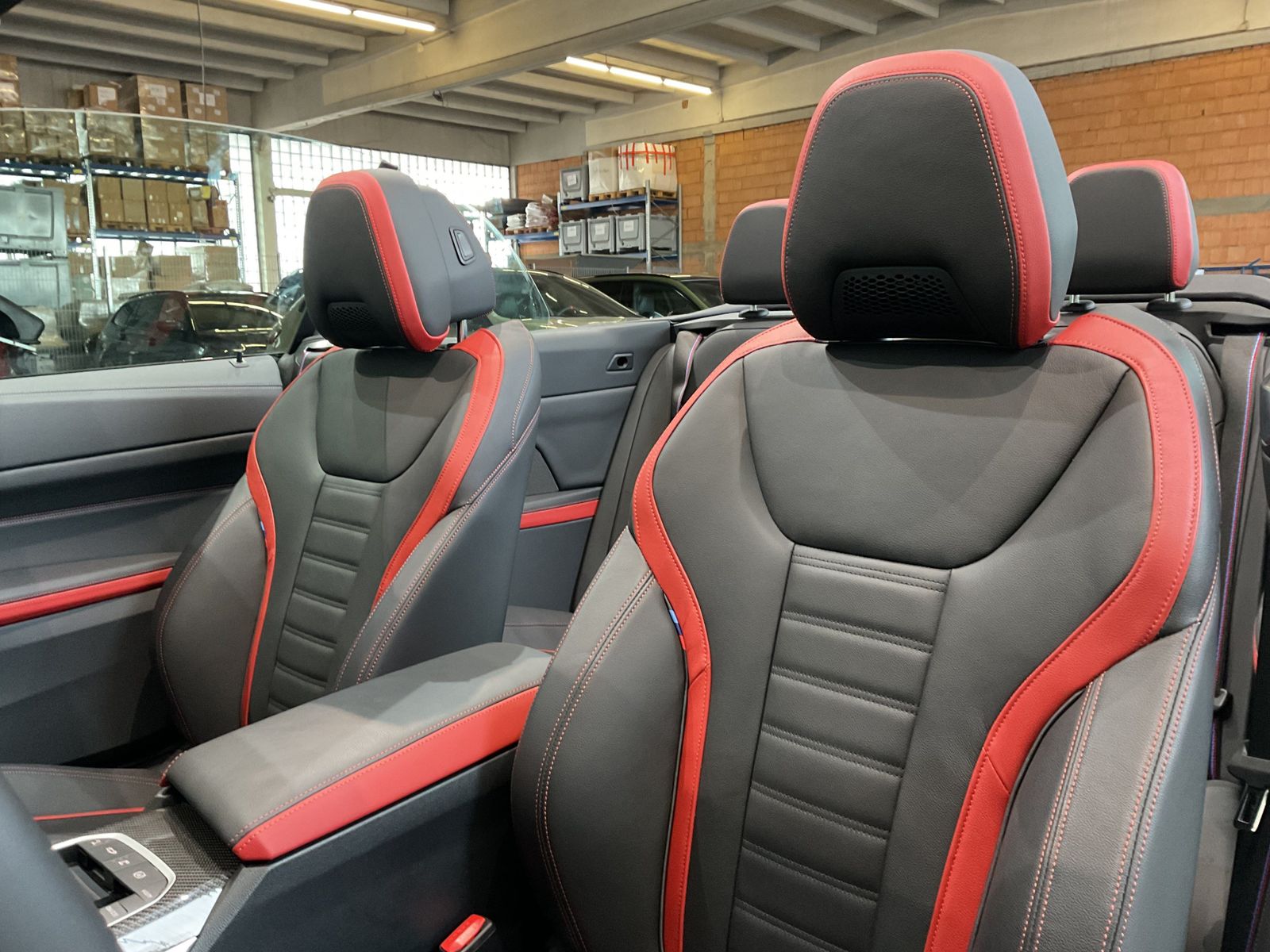 Fahrzeugeinzelansicht 11 Fahrzeugabbildung BMW M440i xDrive Cabrio Sportpaket HK HiFi DAB LED