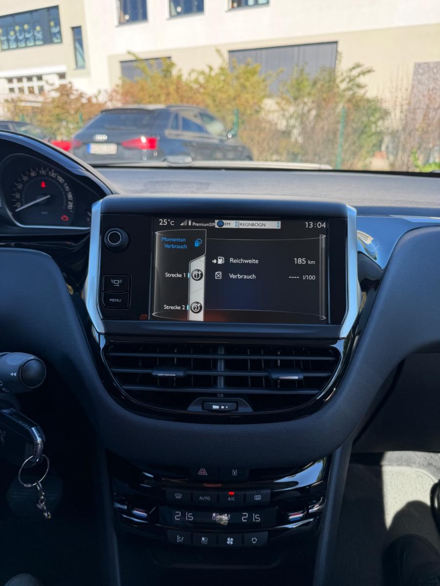 Peugeot 208 1.6 Allure 120 VTi Automatik 