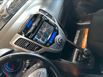 Hyundai ix20*TÜVSERVICE:NEU*SitzLenkradHZ*NAV*TEMPO*PD