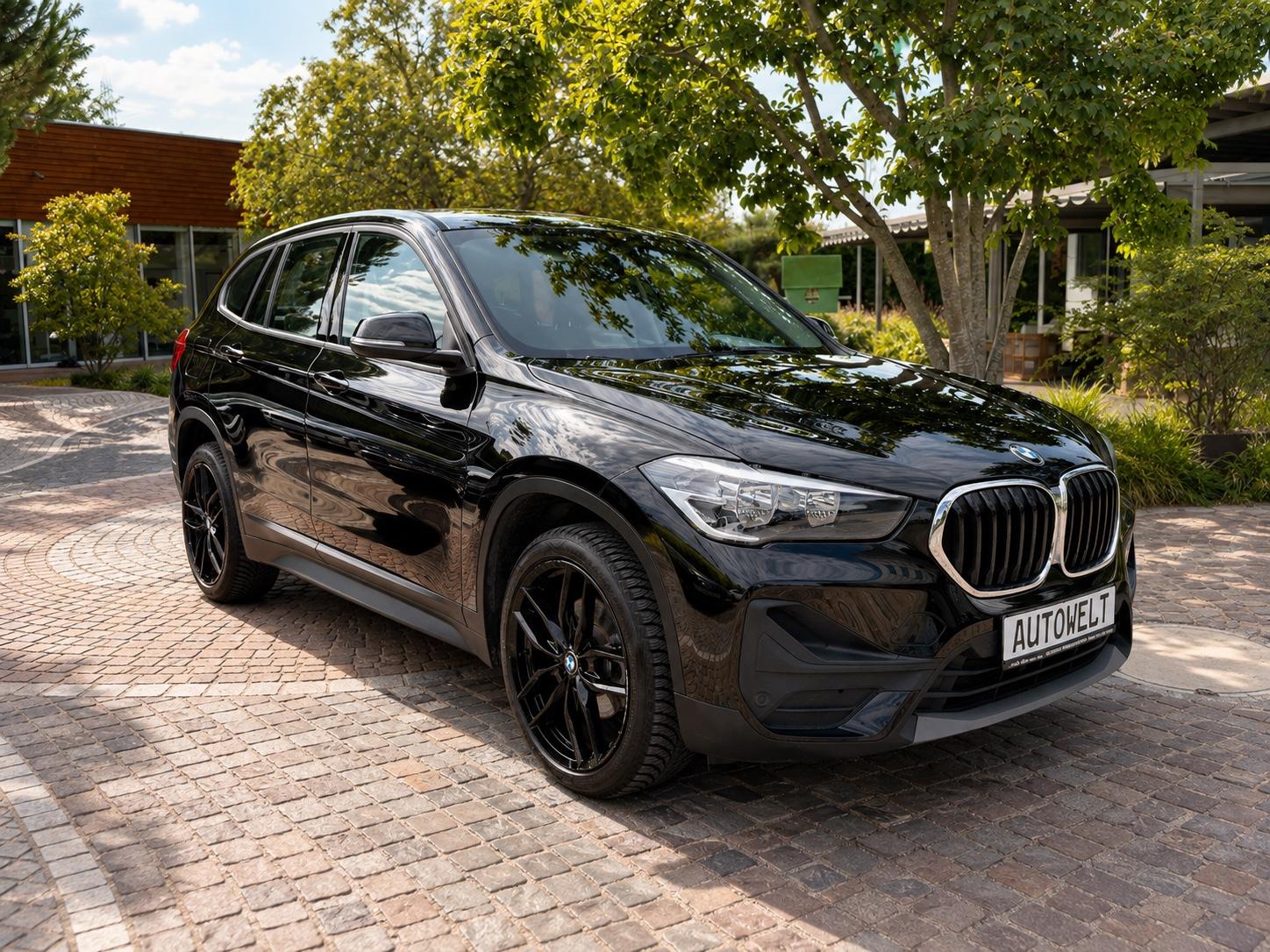 BMW X1 sDrive 18 I SELECTION-08/27/Navigation/PDC