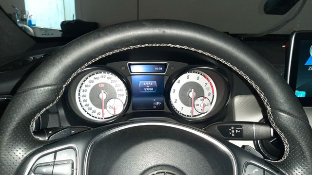 MERCEDES-BENZ CLA 180 Shooting Brake CLA 180 Urban Shootin...