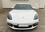 Porsche sehr gepflegter Panamera 4 E mit PZ Garantie - Porsche Panamera mit Hybrid-Antrieb: Limousine