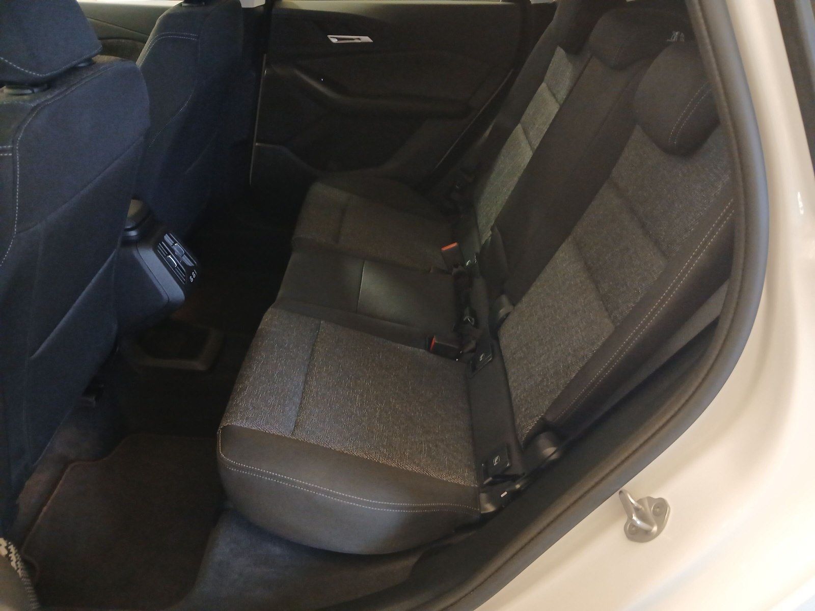 BMW 220 Active Tourer - Bild 11