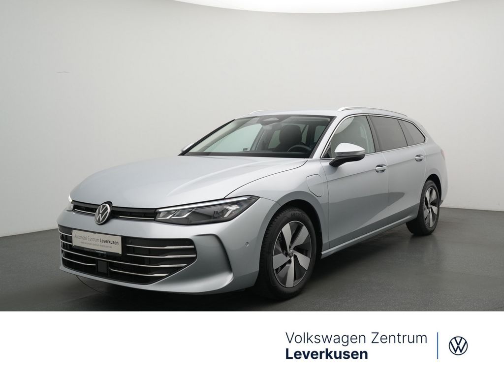 Passat eHybrid Business MASSAGE AHK ACC NAVI HUD