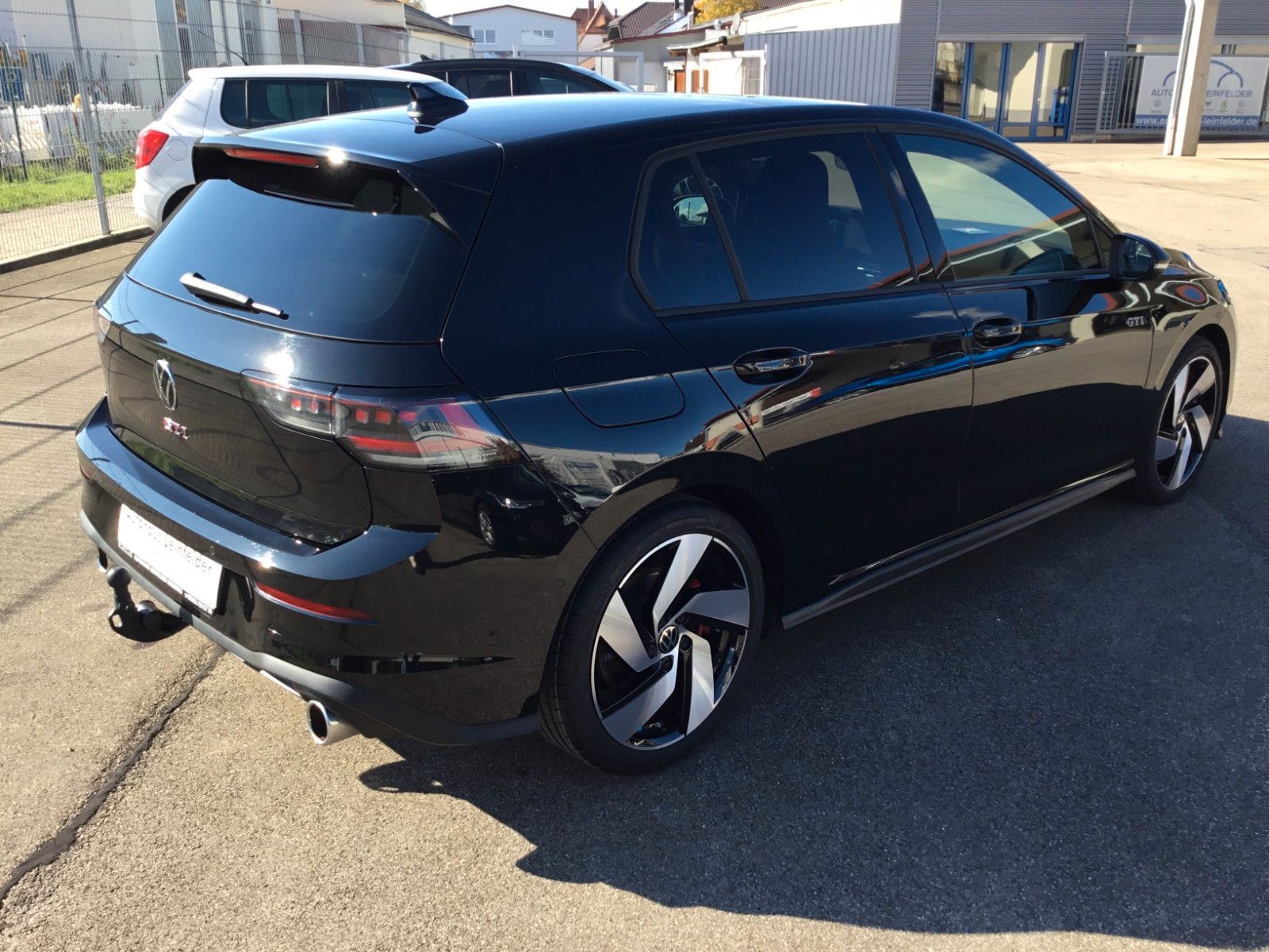 Fahrzeugabbildung Volkswagen Golf GTI+MatrixLED+18"+AHK+Pano+H&K+ACC