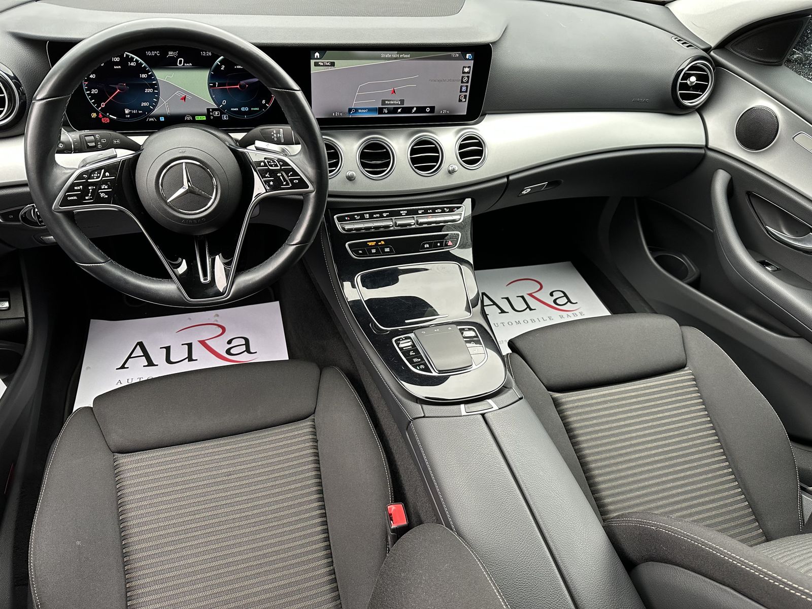 Fahrzeugabbildung Mercedes-Benz E 220d T Avantgarde NAV+LED+KAM+ACC+WIDE+CARPLAY