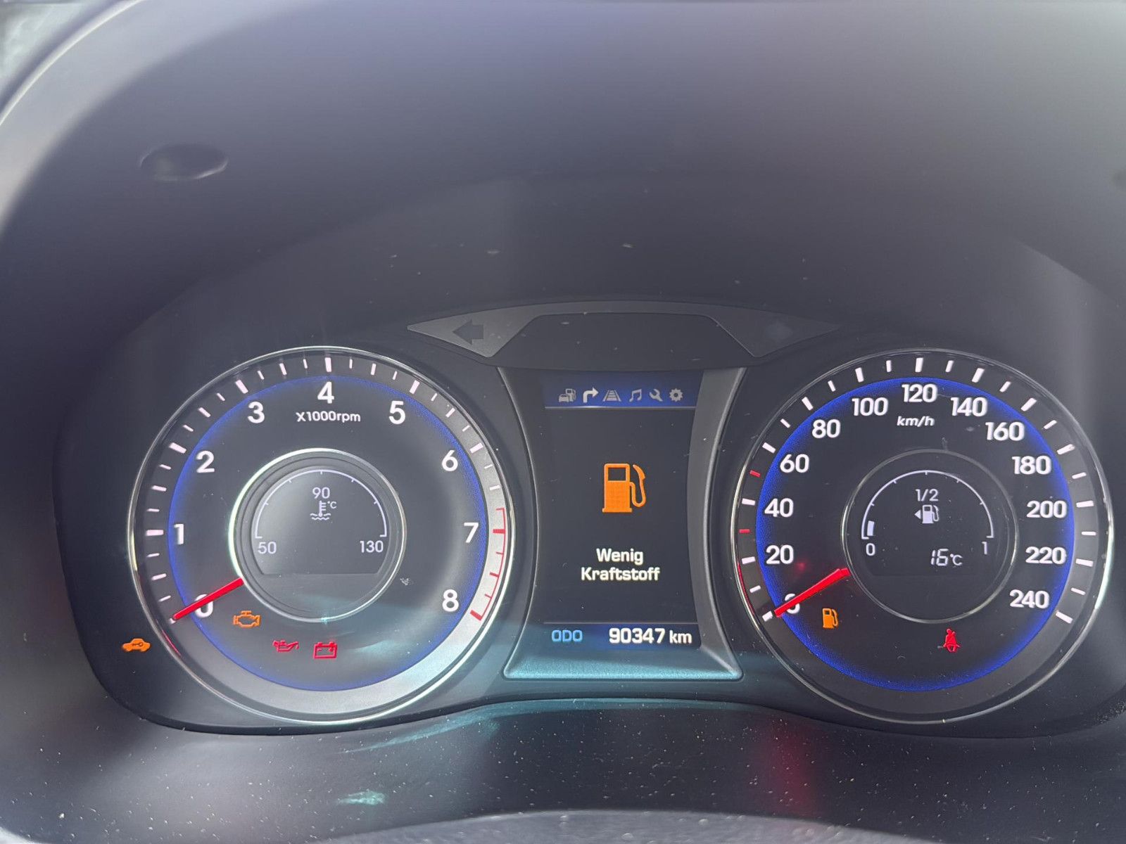 Fahrzeugabbildung Hyundai i40 2.0 GDI / unfallfrei / AHK