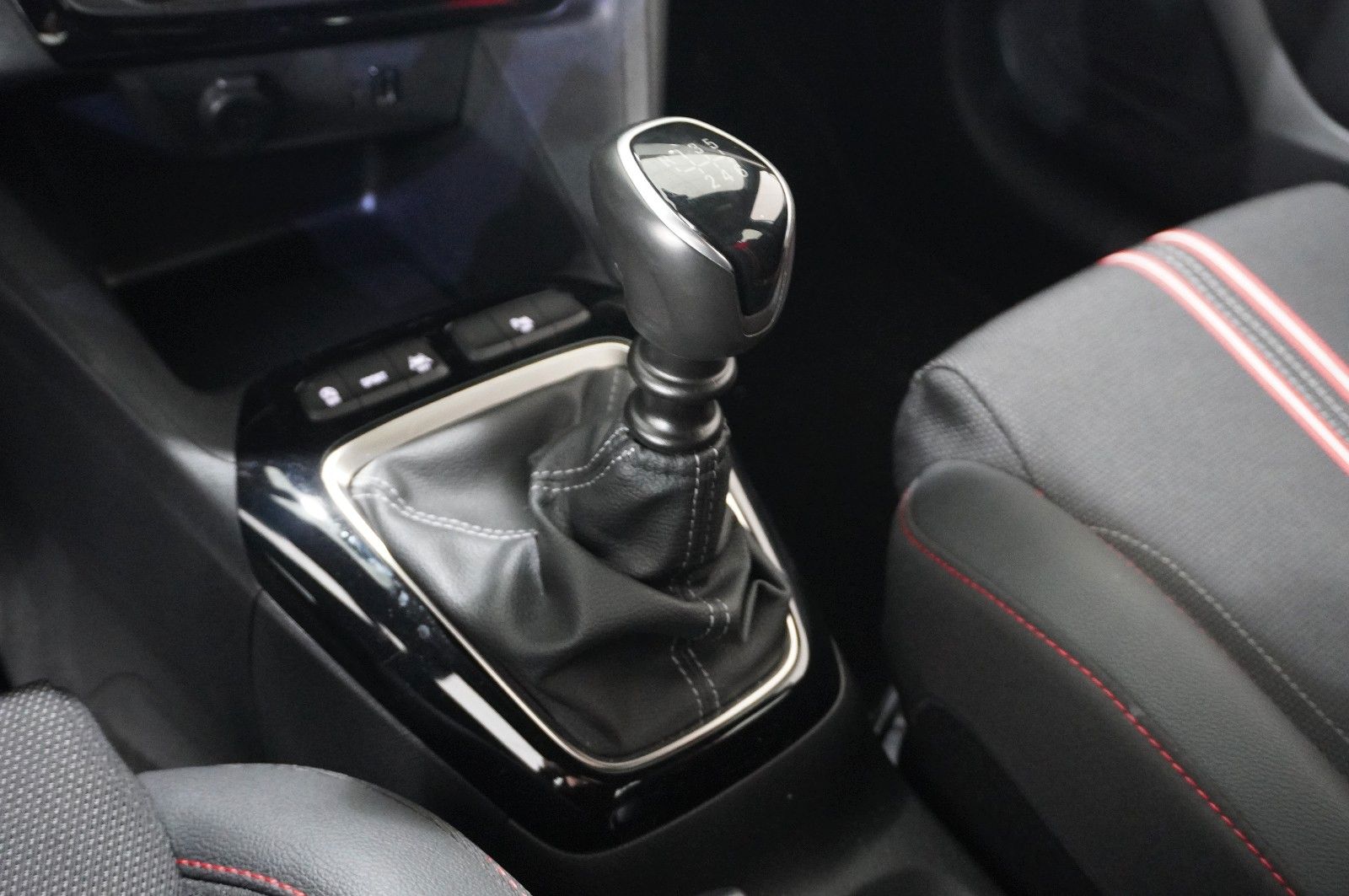Fahrzeugabbildung Opel Corsa 1.2T GS SPORT NAVI/LED/SPORT/VIRT./SH/DAB+