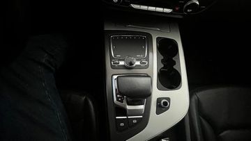 Audi Q7 - 10