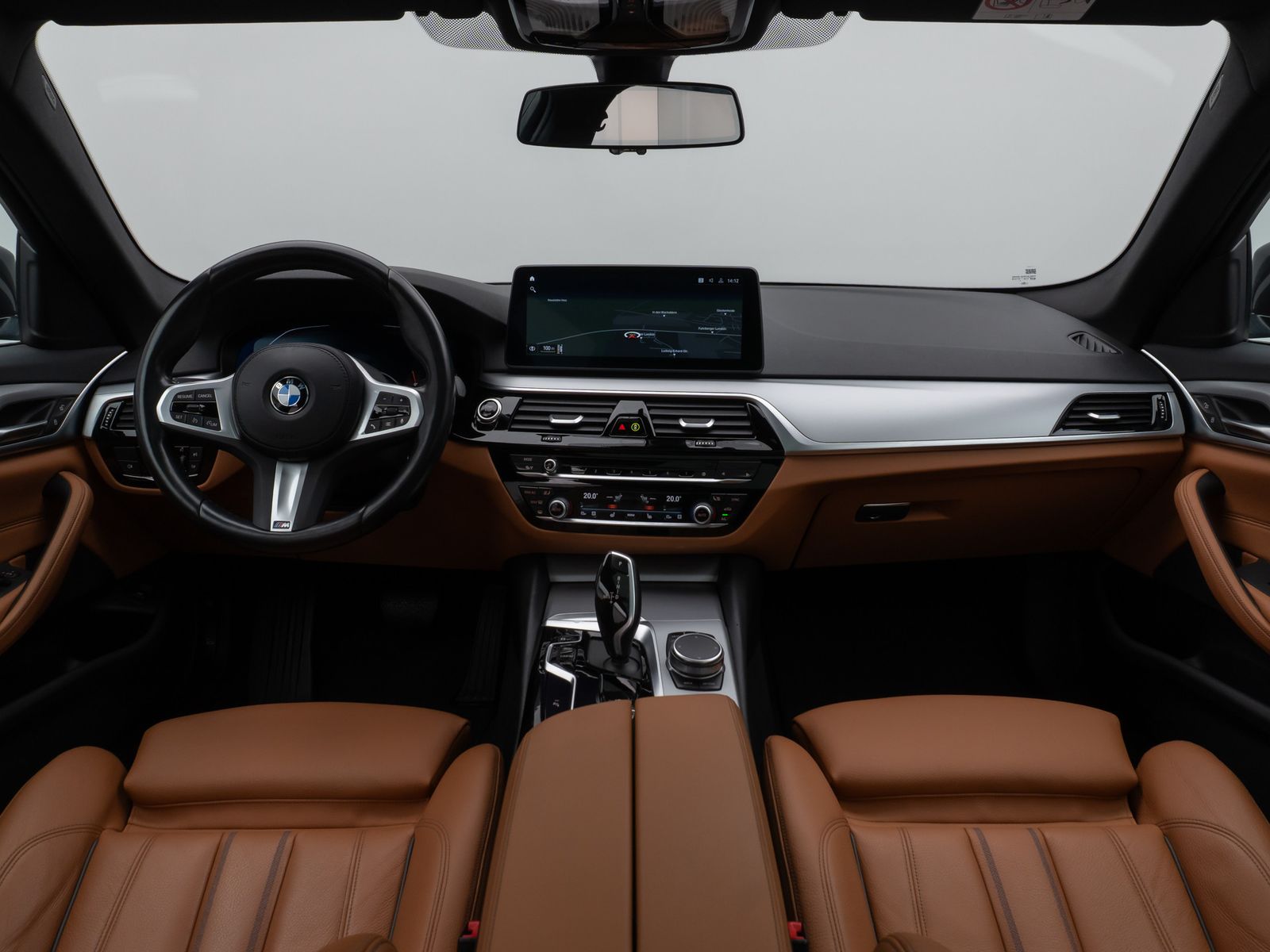 Fahrzeugabbildung BMW 520d Panorama DAB Leder AHK Alarm M Sport 18Zoll