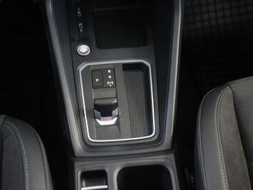 Volkswagen Caddy 2.0TDI DSG STYLE LED NAV STANDHZ AHK 7SITZ