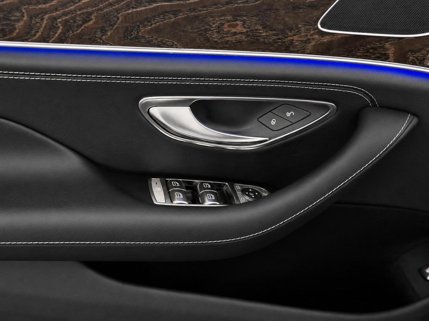 Mercedes-Benz CLS 220 *1. Hand + LED + Ambiente*