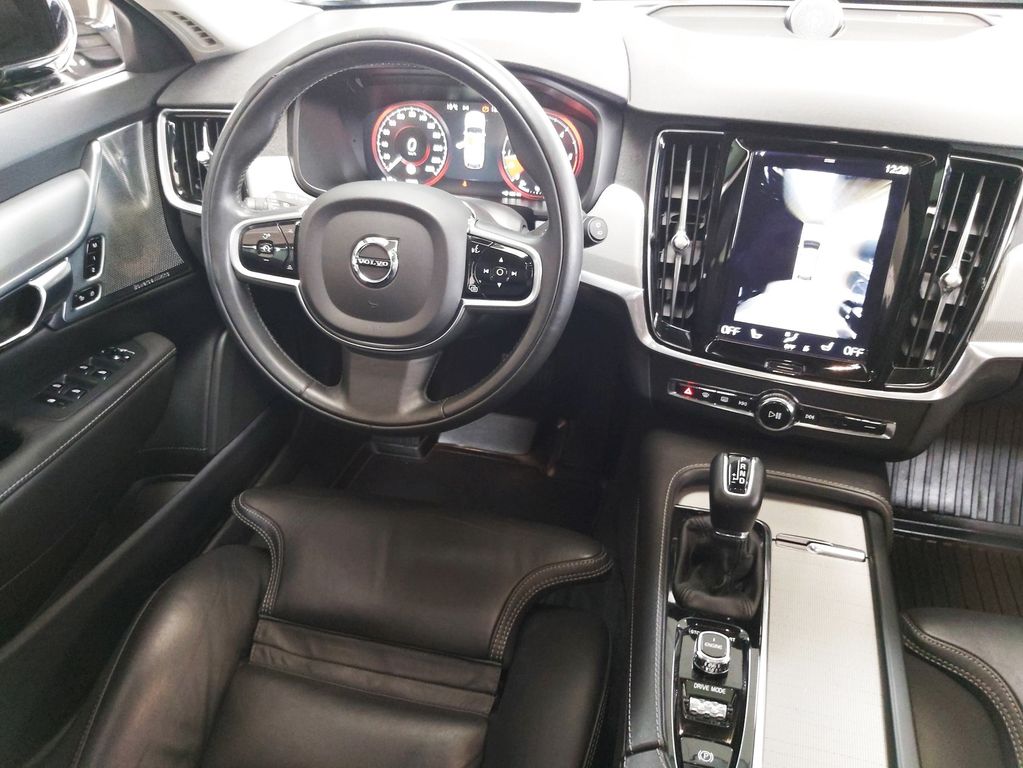 Volvo V90 D5 Inscription AWD LUFT STANDH AHK MEMORY