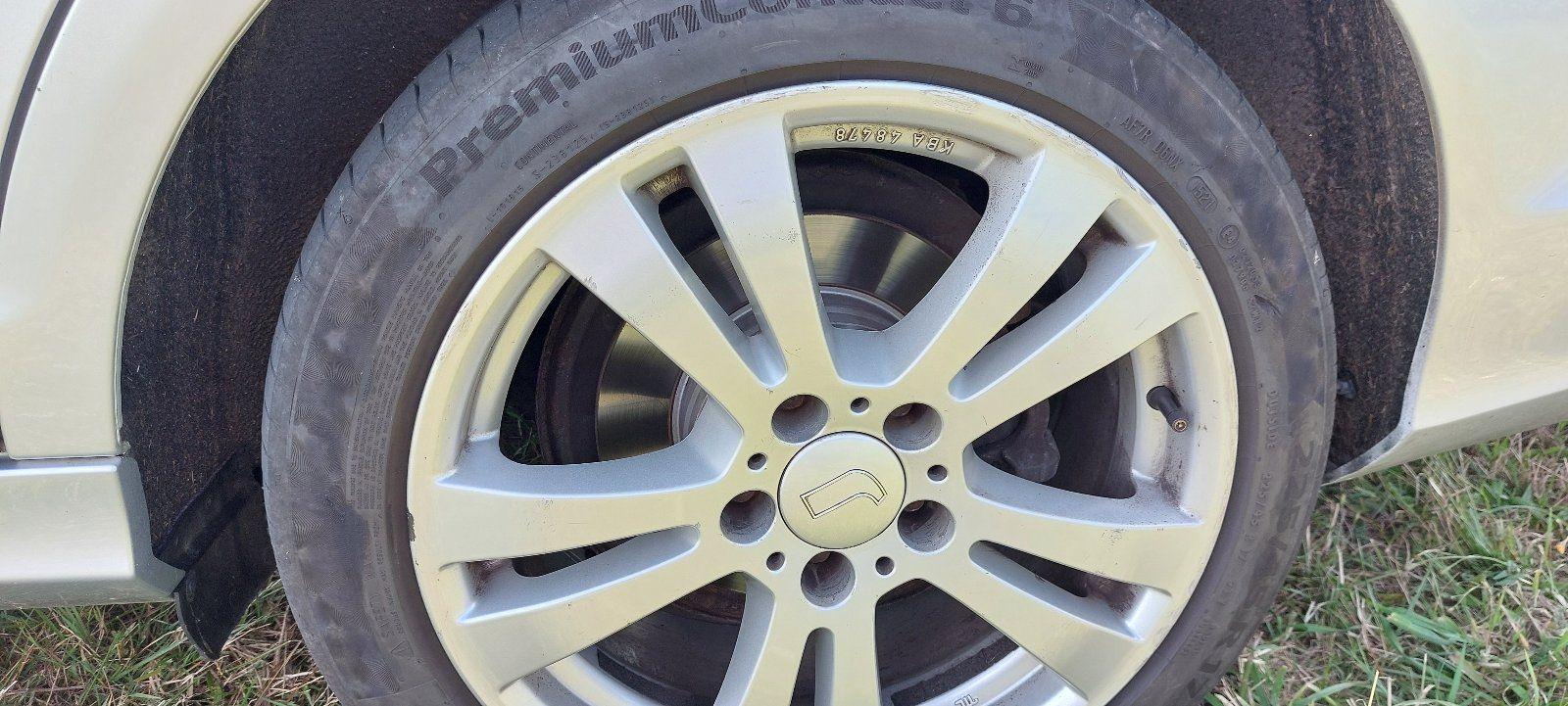 Mercedes-Benz C180 2011 — photo 9